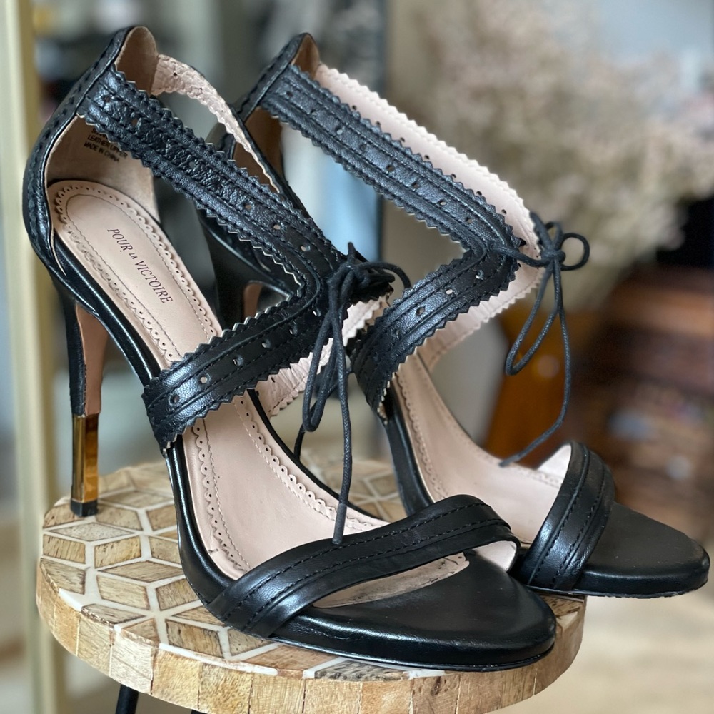 Pour La Victoire Shanna Heel Sandals